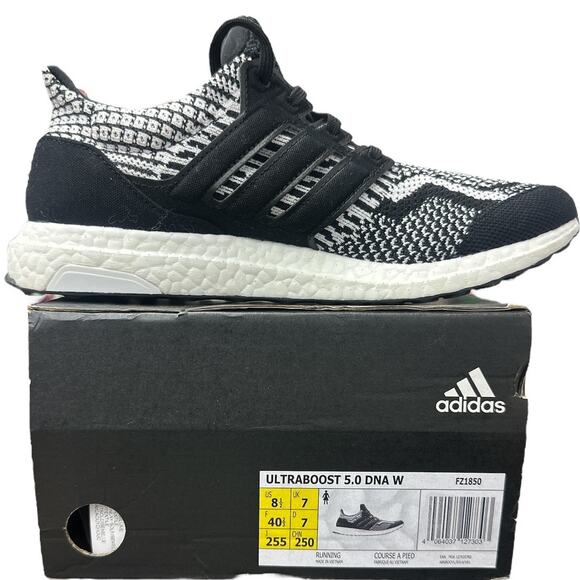 Adidas UltraBoost 5.0 DNA Black White FZ1850 Women's Size 8.5 Boost Running Shoe - Picture 1 of 8